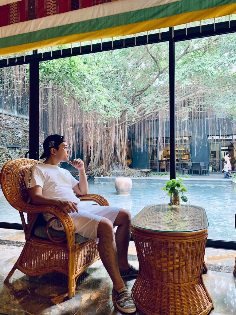 Pool bar và cafe tại Serena resort Kim Bôi